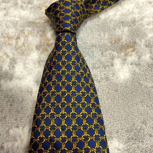 Beautiful Brooks Brothers Classic Chain Pattern Tie